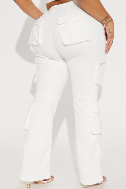 Jeans Cargo Elasticados con Detalles Metálicos - Image 22
