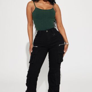 Jeans Cargo Elasticados con Detalles Metálicos