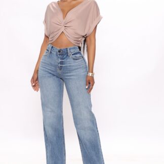 Jeans Rectos Elásticos Estilo Relajado en Lavado Azul Medio