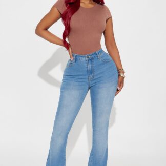 Jeans Bootcut Stretch de Corte Alto - Lavado Medio