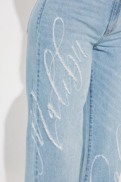 Jeans Rectos Rasgados con Estampa 'Malibu California' - Image 3