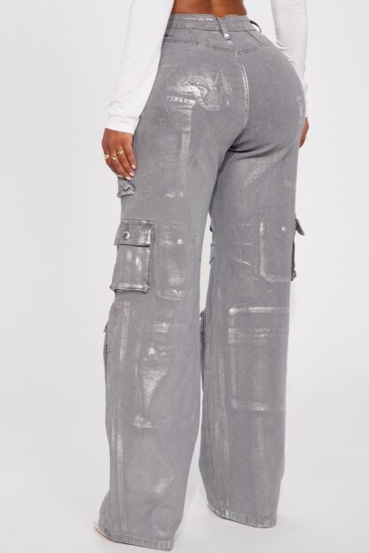Jeans Cargo Amplios Brillo Metálico - Image 10